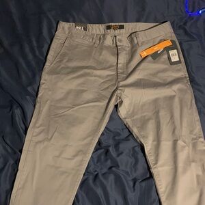 Classic Men's Khaki Chinos